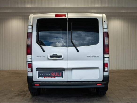 2015 Renault Trafic III, серебристый, 1895000 рублей - вид 9