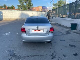 2011 Volkswagen Polo V, серебристый, 650000 рублей, вид 3