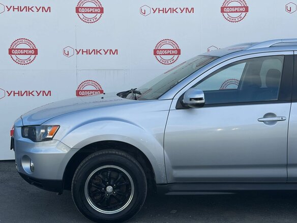 2010 Mitsubishi Outlander II Рестайлинг, серебристый, 909000 рублей - вид 11