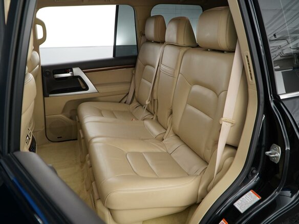 2016 Toyota Land Cruiser 200 Series Рестайлинг 2, чёрный, 5759444 рублей - вид 9