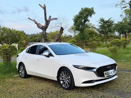 Mazda 3 IV (BP)
