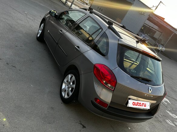 2010 Renault Clio III Рестайлинг, серый, 630000 рублей - вид 3