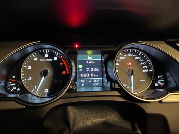 2016 Audi S5 I (8T) Рестайлинг, пурпурный, 2500000 рублей - вид 19