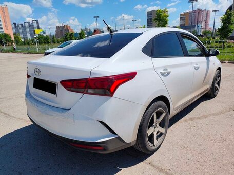 2021 Hyundai Solaris II Рестайлинг, белый, 1170000 рублей, вид 3