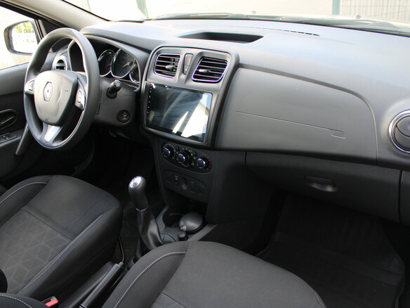 2015 Renault Sandero Stepway II, зелёный - вид 9