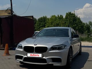2011 BMW 5 серии 520i VI (F10/F11/F07), серебристый, 1950000 рублей, вид 4