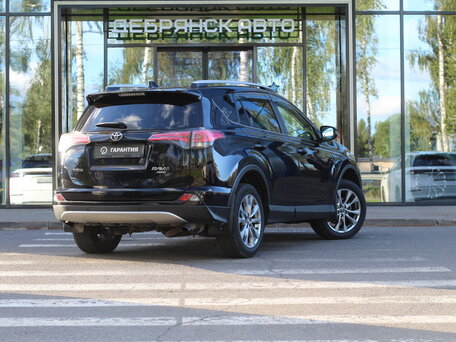 2017 Toyota RAV4 IV (XA40) Рестайлинг, чёрный, 2840000 рублей, вид 4