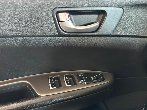 2019 Kia Optima IV Рестайлинг, белый - вид 17