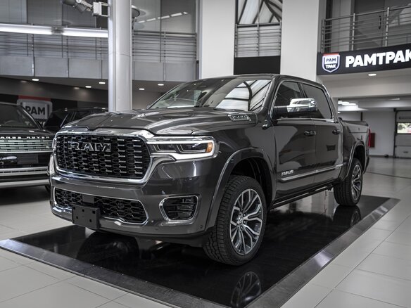 2026 Ram 1500 Crew Cab V Рестайлинг, серый, 11469084 рублей - вид 4