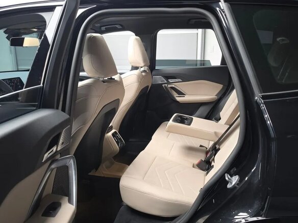 2025 BMW X1 18d sDrive III (U11/U12), чёрный, 5783451 рублей - вид 13