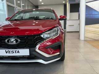 2026 Lada (ВАЗ) Vesta SW Cross I Рестайлинг (NG), красный, 2118000 рублей, вид 5