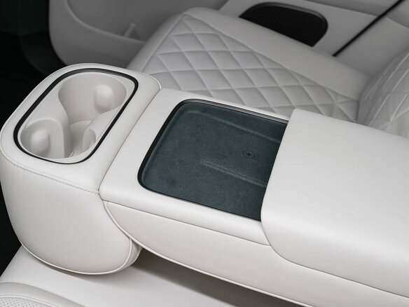 2026 Li Auto (Lixiang) L8 52.3 kWh I Рестайлинг, чёрный, 13041000 рублей - вид 23