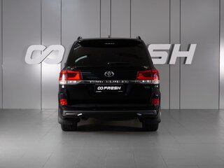 2016 Toyota Land Cruiser 200 Series Рестайлинг 2, чёрный, 6300000 рублей, вид 4