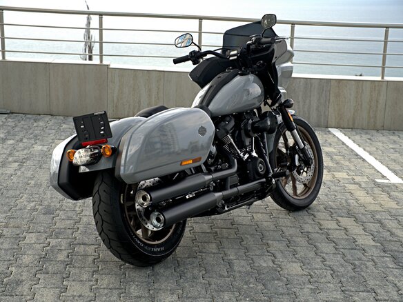 2024 Harley-Davidson Low Rider ST, серый, 2350000 рублей - вид 3