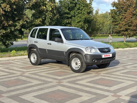 2020 Lada (ВАЗ) Niva, серый, 650000 рублей, вид 1