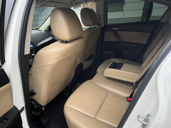 2011 Mazda 3 II (BL) Рестайлинг, белый, 650000 рублей - вид 22
