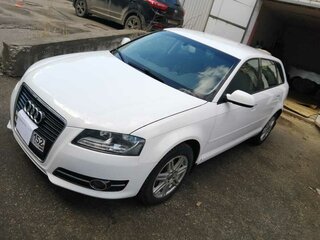 2011 Audi A3 II (8P) Рестайлинг 2, белый, 1500000 рублей, вид 1