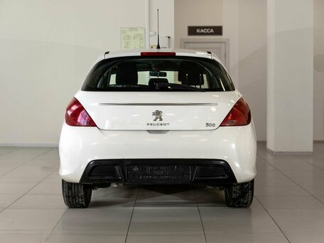 2011 Peugeot 308 I Рестайлинг, белый, 550000 рублей, вид 5