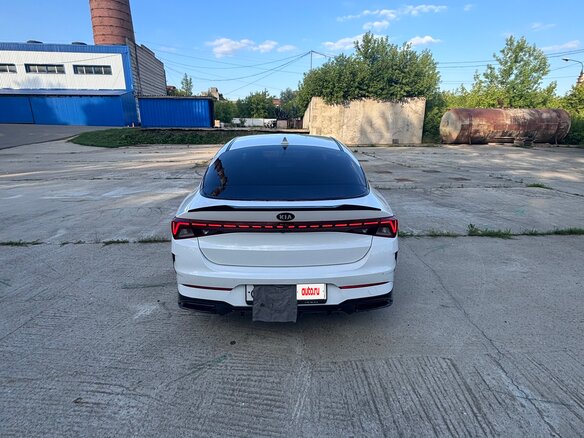 2021 Kia K5 III, жёлтый, 1799000 рублей - вид 5