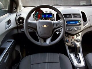 2012 Chevrolet Aveo II, белый, 858000 рублей, вид 1