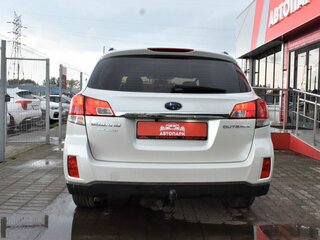 2010 Subaru Outback IV, белый, 949000 рублей, вид 5