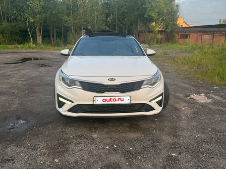 2018 Kia Optima IV Рестайлинг, белый, 1550000 рублей, вид 3