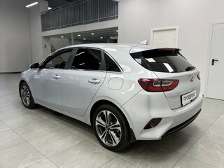 2019 Kia Ceed III, серебристый, 1580000 рублей, вид 5