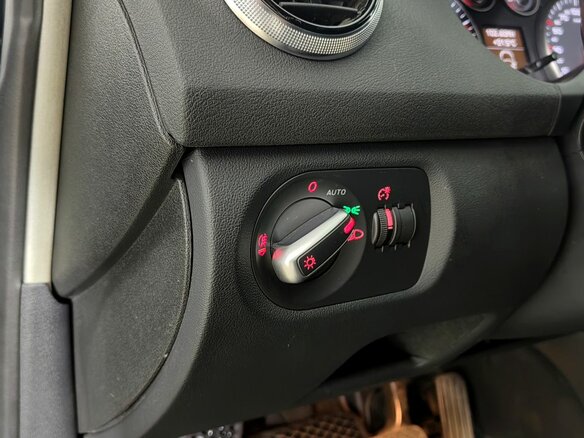 2012 Audi A3 II (8P) Рестайлинг 2, чёрный - вид 18