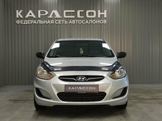 2013 Hyundai Solaris I, серебристый, 640000 рублей, вид 3