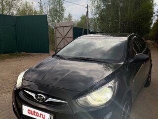 2013 Hyundai Solaris I, чёрный, 850000 рублей, вид 2