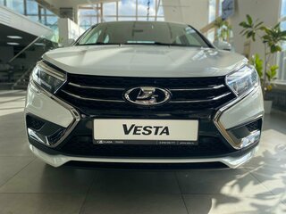 2025 Lada (ВАЗ) Vesta I Рестайлинг (NG), белый, 1654000 рублей, вид 2