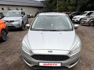 2016 Ford Focus III Рестайлинг, серебристый, 800000 рублей, вид 1