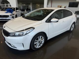 2018 Kia Cerato III Рестайлинг (Classic), белый, 1689000 рублей, вид 1