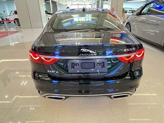 2025 Jaguar XF L II Рестайлинг, зелёный, 5890023 рублей, вид 3