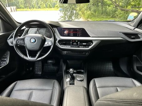 2021 BMW 1 серии 116d III (F40), чёрный, 2049000 рублей, вид 5