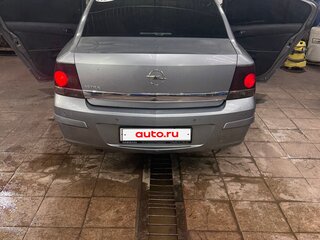 2011 Opel Astra H Рестайлинг, серый, 680000 рублей, вид 5