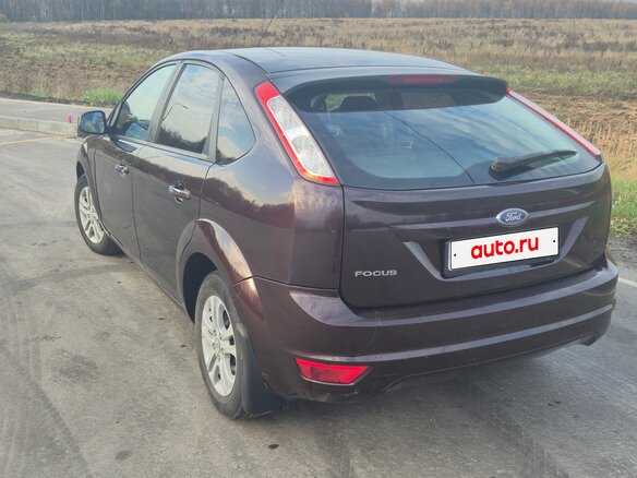 2009 Ford Focus II Рестайлинг, фиолетовый, 560000 рублей - вид 2