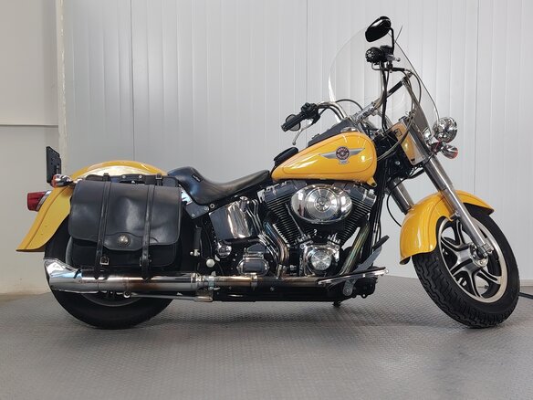 2006 Harley-Davidson Fat Boy, жёлтый, 717000 рублей