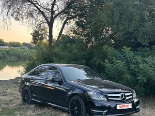 2013 Mercedes-Benz C-Класс 180 III (W204) Рестайлинг, чёрный, 1380000 рублей, вид 2