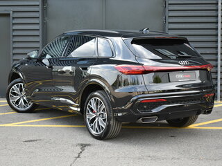 2026 Audi Q5 L III (GU), чёрный, 6250000 рублей, вид 4