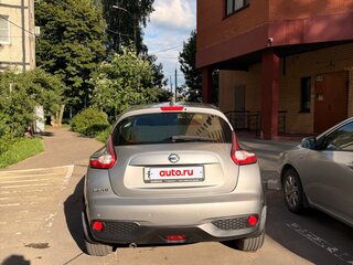 2015 Nissan Juke I Рестайлинг, серебристый, 1277777 рублей, вид 4
