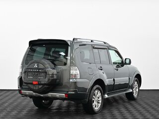 2012 Mitsubishi Pajero IV Рестайлинг 1, серый, 1715000 рублей, вид 2