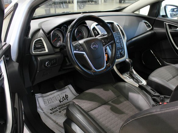 2012 Opel Astra GTC J Рестайлинг, белый - вид 9