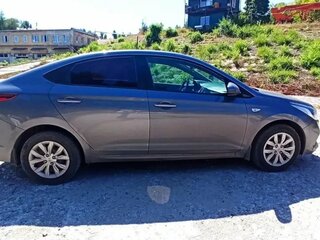 2018 Hyundai Solaris II, серый, 790000 рублей, вид 3