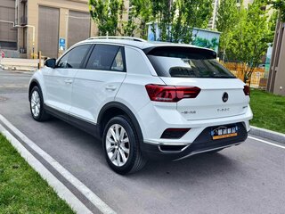 2022 Volkswagen T-Roc I (China Market), белый, 1495000 рублей, вид 4
