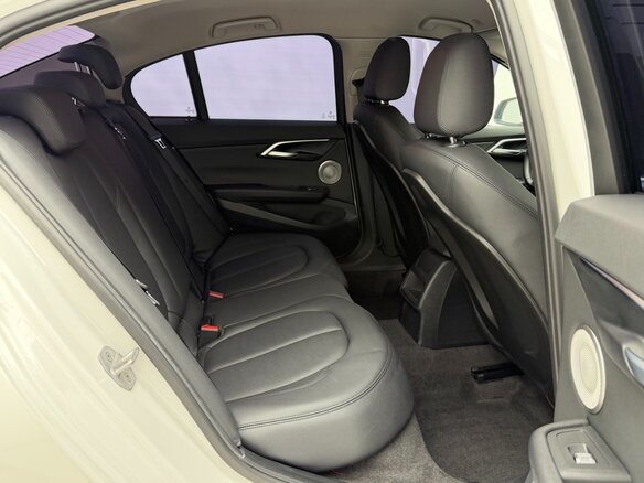 2023 BMW 1 серии 120i III (F52) Рестайлинг, белый, 1680007 рублей - вид 13