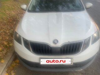 2020 Skoda Octavia III (A7) Рестайлинг, белый, 1500000 рублей, вид 4