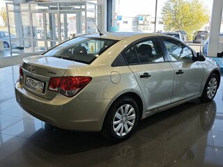 2011 Chevrolet Cruze I, бежевый, 645000 рублей, вид 3