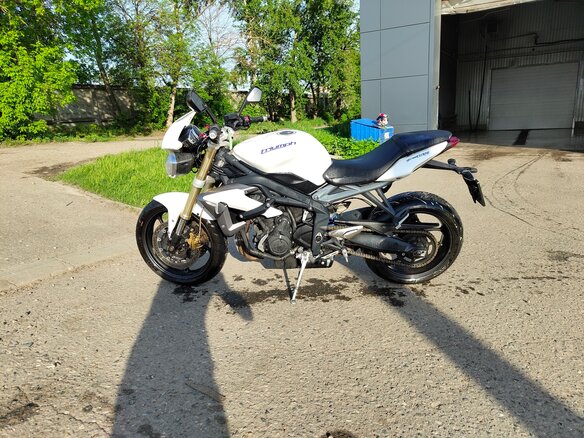 2015 Triumph Street Triple, белый, 505000 рублей - вид 3