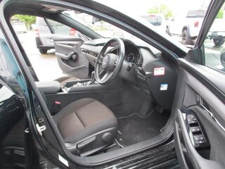 2023 Mazda 3 IV (BP), чёрный, 1300000 рублей, вид 5